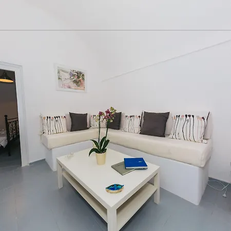 Santoimage House *