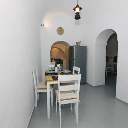 בית נופש Santoimage House