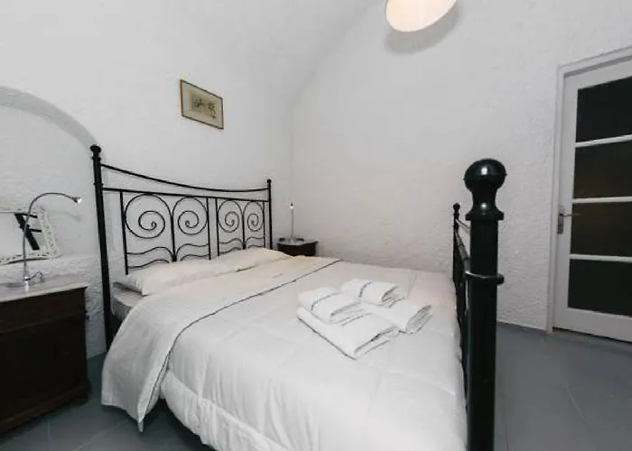 Santoimage House Nyaraló